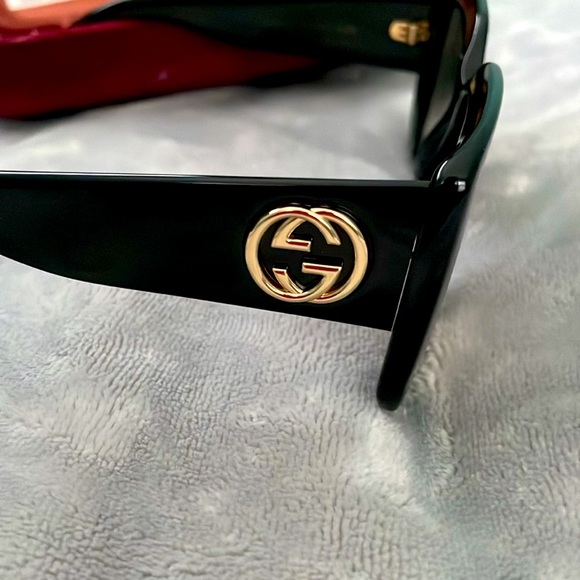Gucci GH0141S Sunglasses Like New with Case - Picture 3 of 5